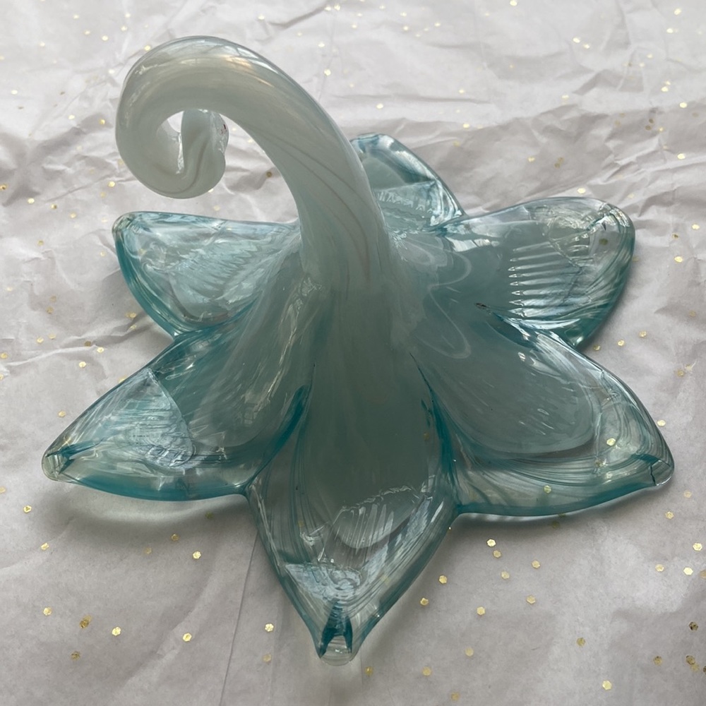 SOLD IN BUNDLE -! Murano Blue Swirl Art Glass Flower - Picture 9 of 9